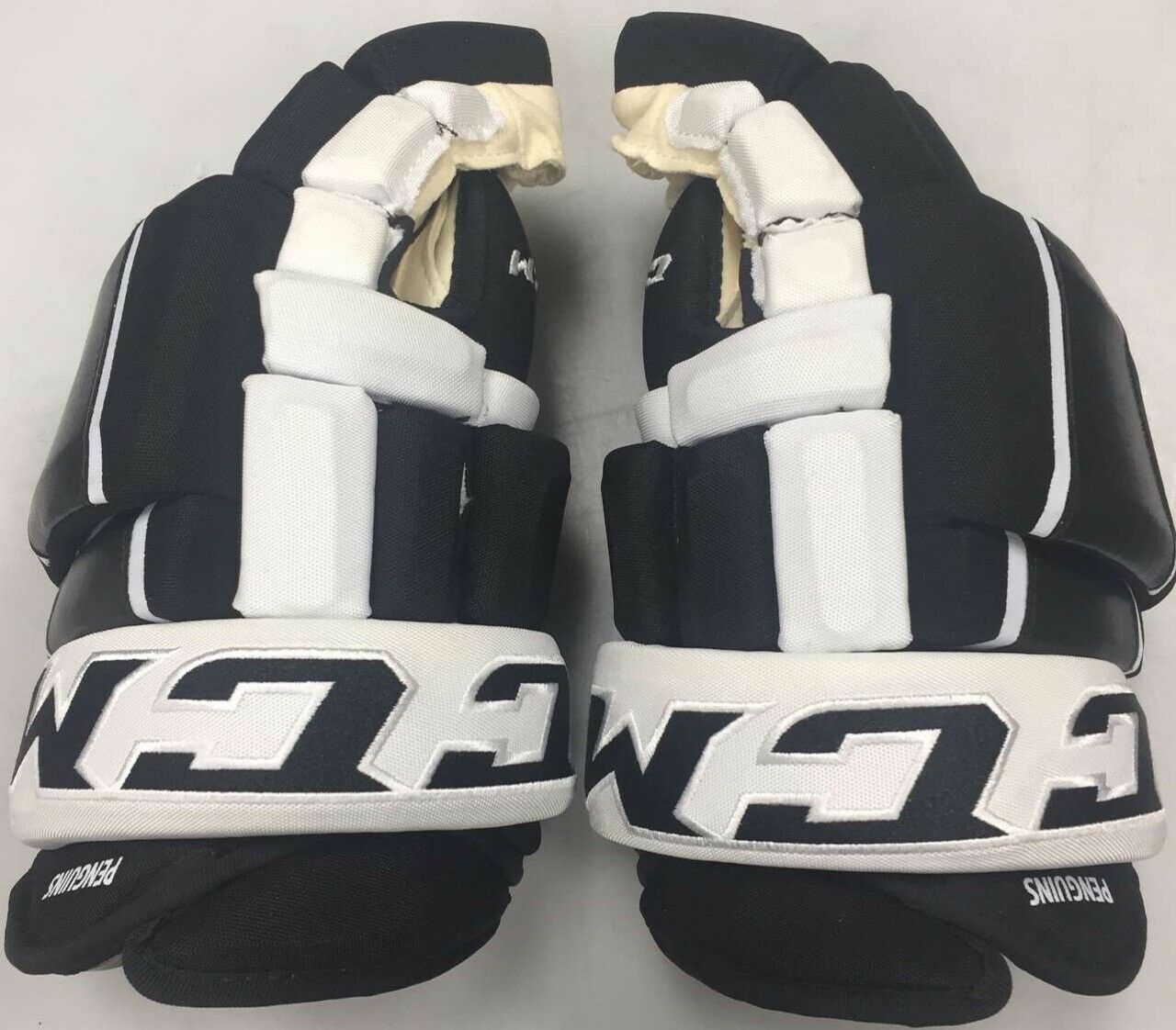 Pro Stock Ccm Hg97pp Hockey Gloves 14" Pittsburgh Penguins Black White 4roll Pit