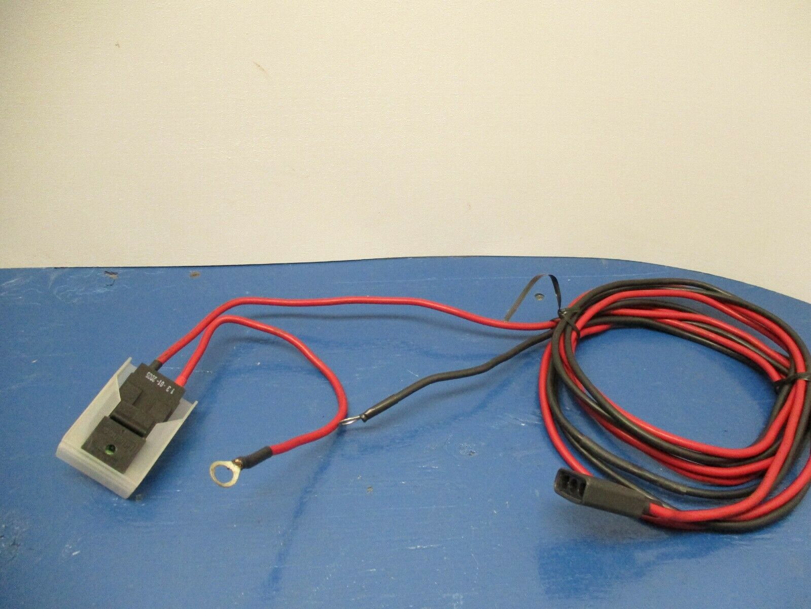 Motorola Hkn6039a  Cable For Spector Radios With Fuse