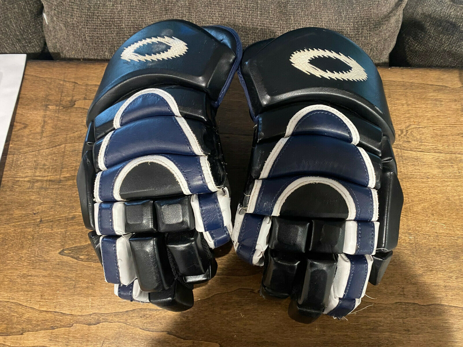 Oakley Black And Blue Hockey Gloves - Original Ones (13 - 13.5")