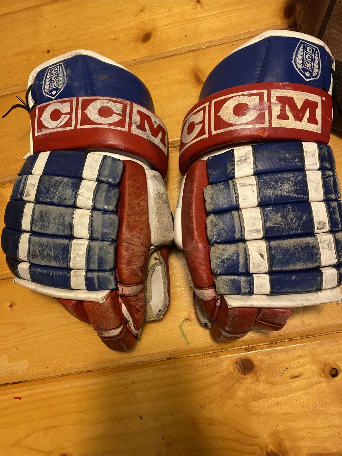 Vintage Ccm M- Hg-135s Hockey Gloves Red White Blue Pro Gard