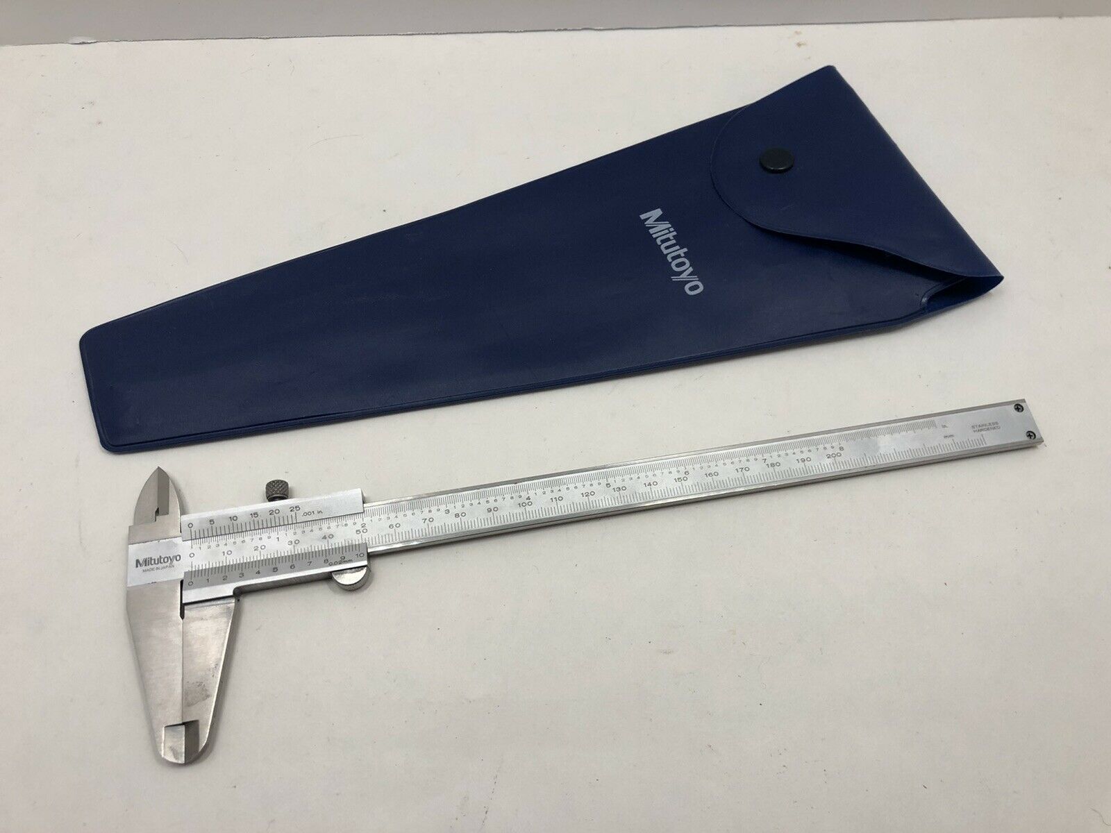 Mitutoyo Vernier Caliper 0-200mm 0-8inches .001in. Stainless Steel 0.02mm